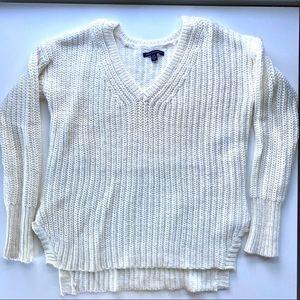 American Eagle V-neck Sweater